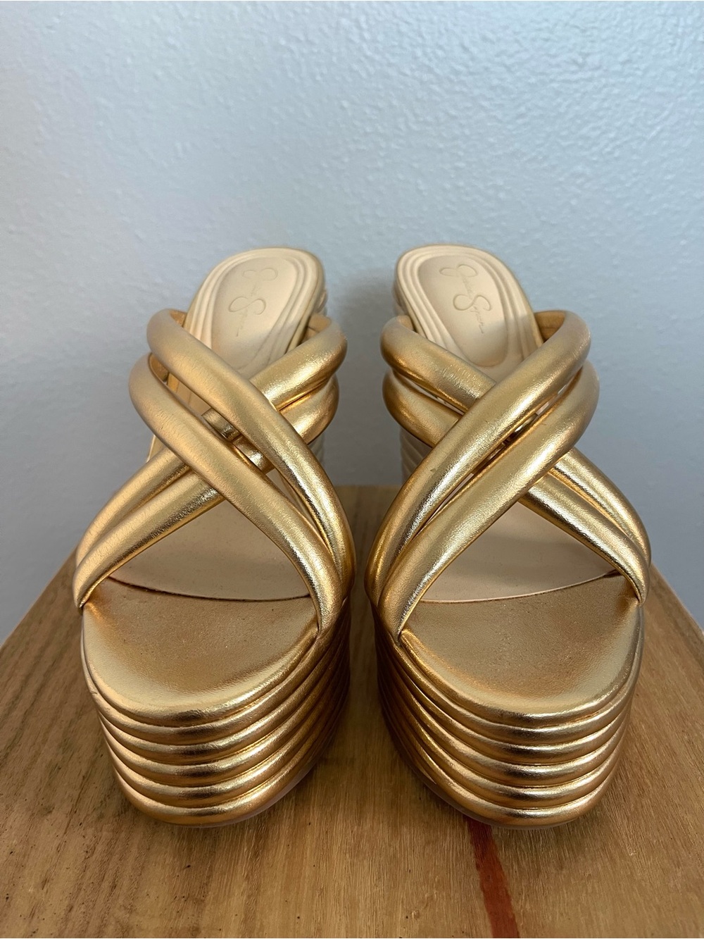 Jessica Simpson Gold Strappy
Platform Sandals NEW!✨